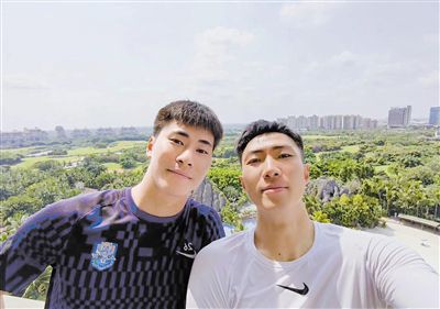 国产精品爱啪在线线免费观看